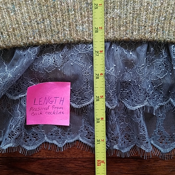 Lori Goldstein Sweater w/Lace Ruffled Edge - Picture 5 of 8